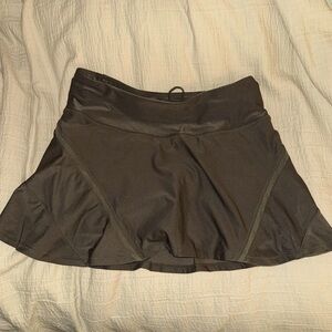 NWOT olive green/grey tennis or pickleball ruffled skirt